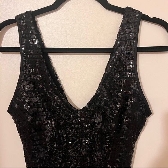 Sequin Feather Hem Dress - Picture 4 of 10